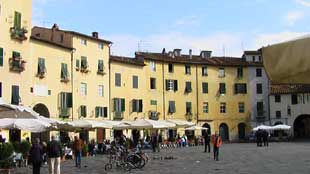 Lucca -Amphitheater