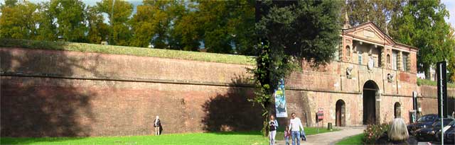 Lucca, Stadtmauer